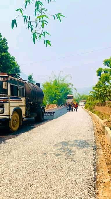 कालीगण्डकी करिडोर अन्तर्गत पर्वत खण्डको रानिपानी -बर्राचौर सडक खण्डमा कालोपत्रे सुरु