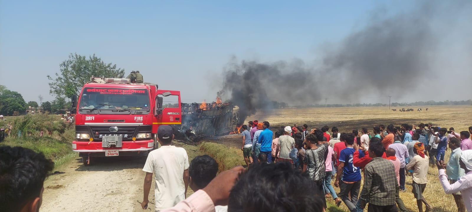 पश्चिम नवलपरासीमा आज एक ट्रकमा अचानक आगलागी