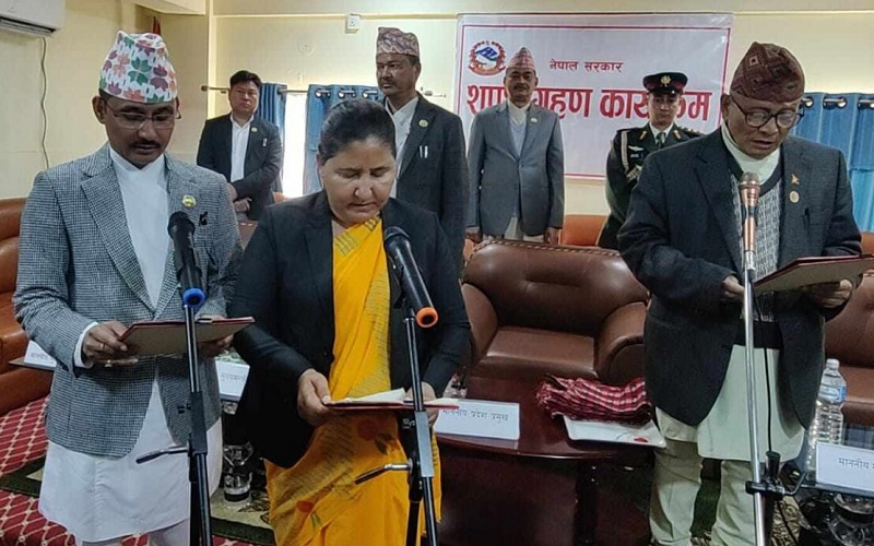 लुम्बिनीका नवनियुक्त २ जना मन्त्रीले लिए शपथ
