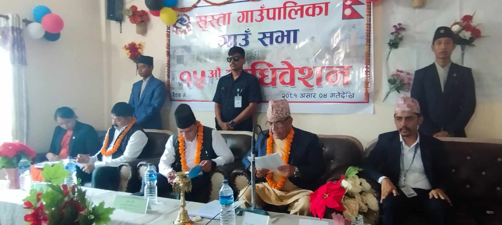 विद्यालय सुधारका लागी सुस्तामा शिक्षकलाई मासिक तलब दिने
