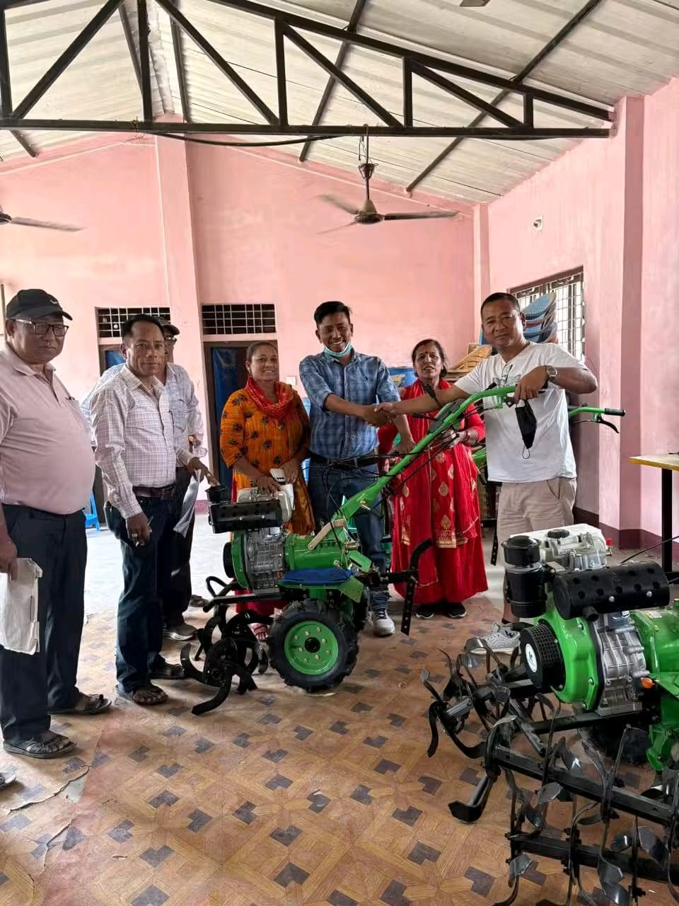 मकै पकेट क्षेत्र घोषणा भएलगत्तै कृषकलाई अनुदानमा कृषि औजार वितरण