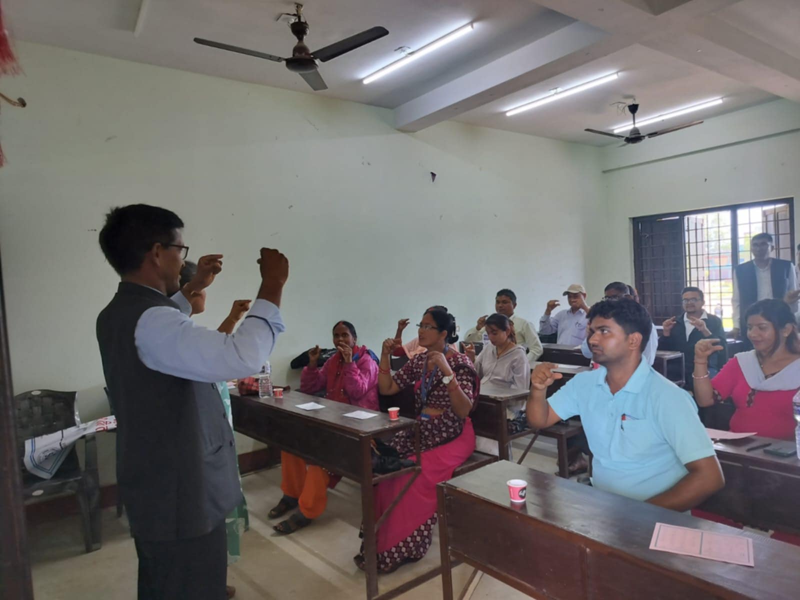 प्रतापपुरमा शिक्षकलाई सांकेतिक भाषा तालिम संचालन